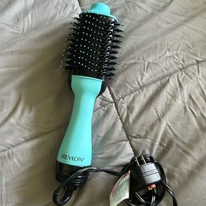 Revlon One-Step Volumizer Original 1.0 Hair
Dryer and Hot Air Brush - Blue